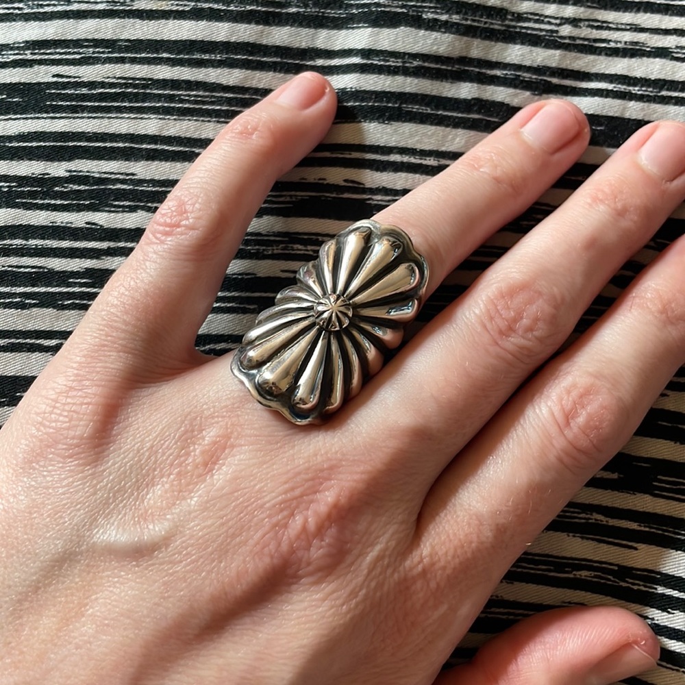 DISCONTINUED GOLDIE LEW “JILLY RING”
